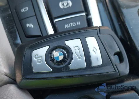 2011 BMW 550 I z USA, uszkodzony, nr VIN WBAFR9C50BC270209